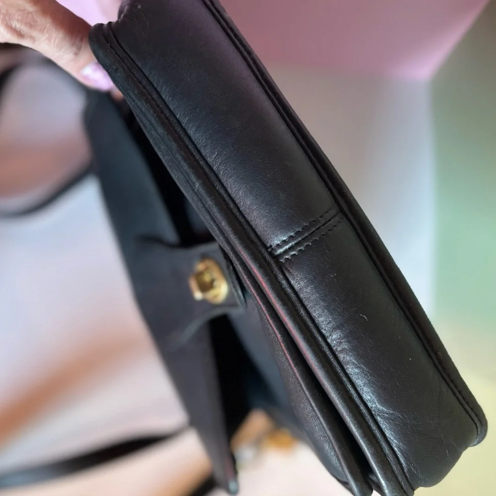 COACH Vintage 5130 Station Elegant Black Leather Shoulder Bag - Picture 8 of 11